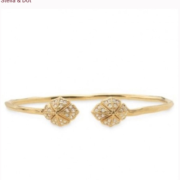 Stella & Dot Eden Bangle - Picture 1 of 2